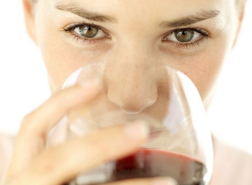 Pohárik červeného vína vás zbaví vrások. Ako? Vďaka resveratrolu!